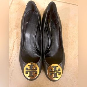 Tory Burch Sally Black Wedge WELL LOVED